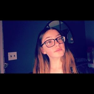 Meet your Posher, Adalae